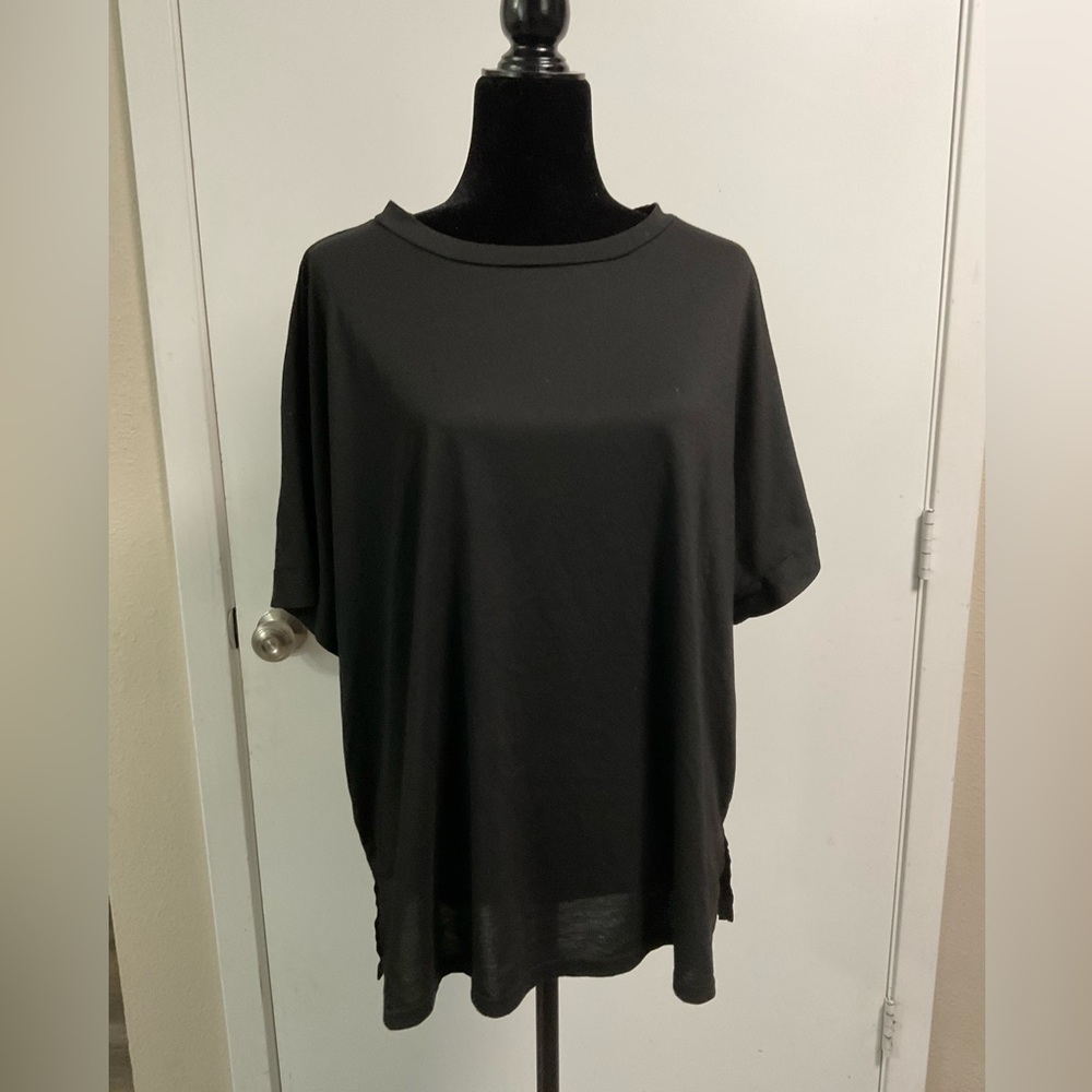 Casual Oversized Black Short Sleeve Women's Tee, Size Large